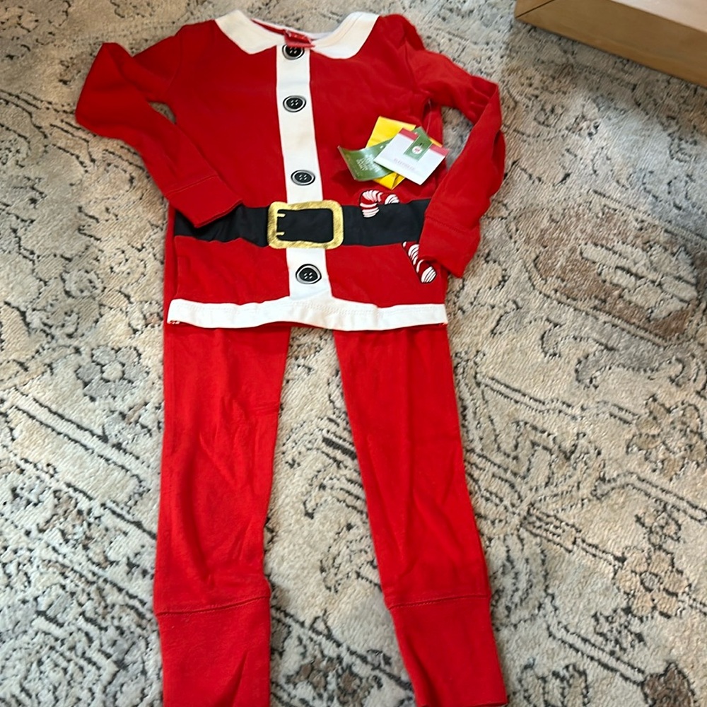 NWT Kids Wondershop Santa pajamas size 4